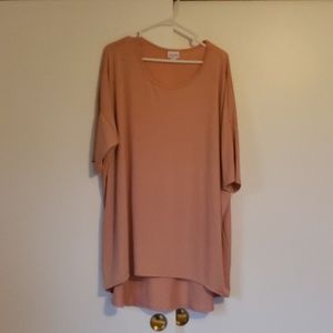 LulaRoe t shirt